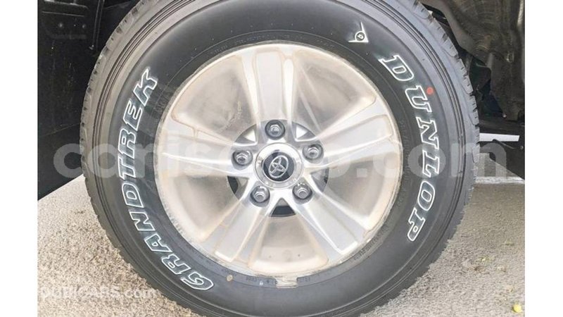 Big with watermark toyota land cruiser benign import dubai 7414