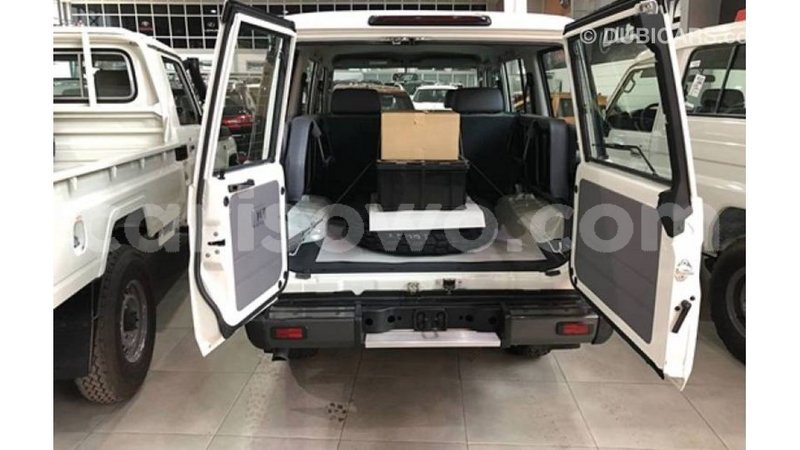 Big with watermark toyota land cruiser benin import dubai 7415