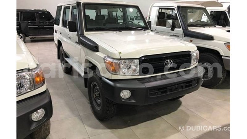 Big with watermark toyota land cruiser benign import dubai 7415
