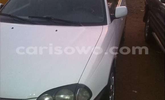 Ra Àlòkù Toyota Avensis funfun Ọkọ̀ in Abomey Calavi ni Benin Ra Àlòkù Toyota Avensis funfun Ọkọ̀ in Abomey Calavi ni Benin