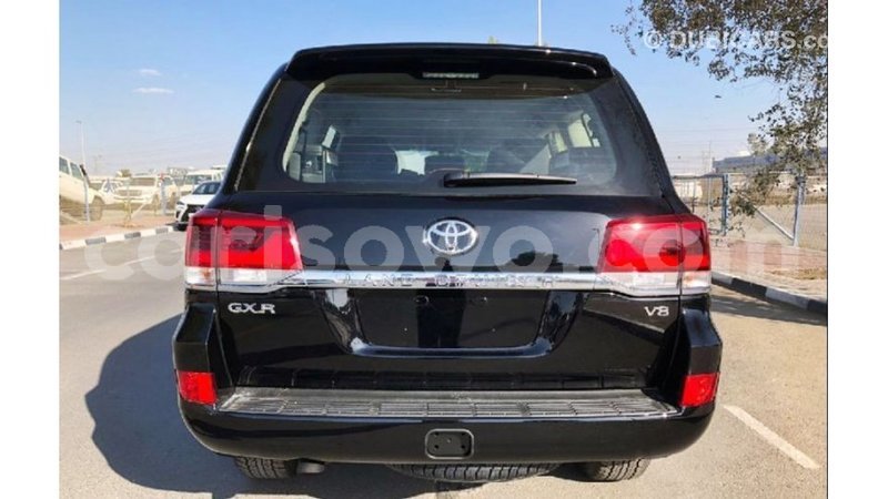 Big with watermark toyota land cruiser benin import dubai 7419