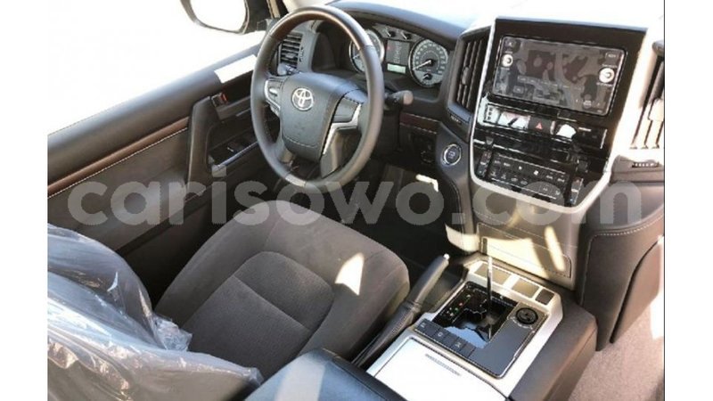 Big with watermark toyota land cruiser benign import dubai 7419