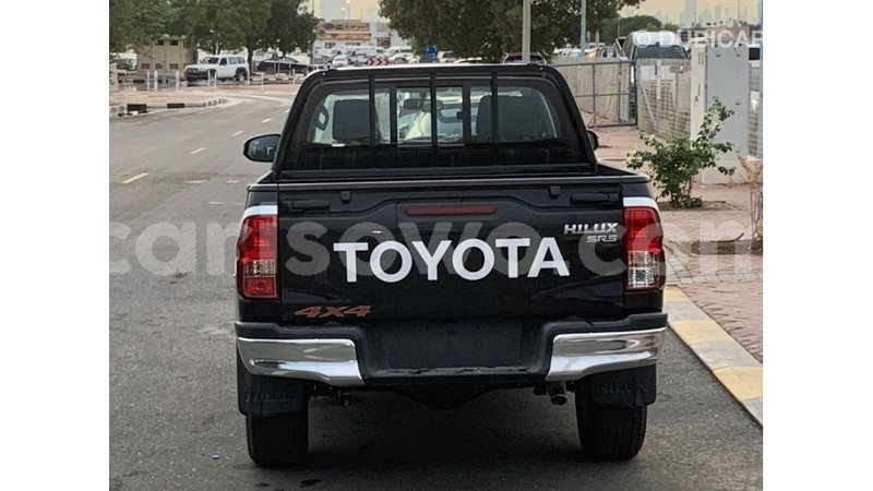 Big with watermark toyota hilux benign import dubai 7421
