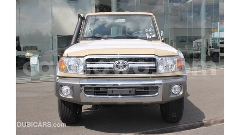 Big with watermark toyota land cruiser benign import dubai 7427
