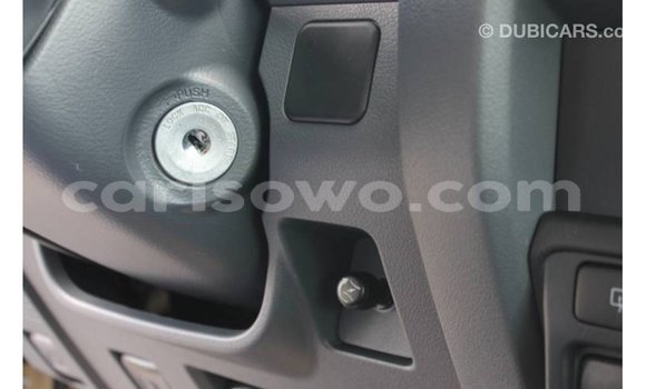 Acheter Import Voiture Toyota Land Cruiser Beige à Import - Dubai, Benin Acheter Import Voiture Toyota Land Cruiser Beige à Import - Dubai, Benin
