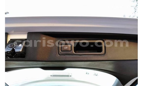 Acheter Import Voiture Toyota Fortuner Blanc à Import - Dubai, Benin Acheter Import Voiture Toyota Fortuner Blanc à Import - Dubai, Benin