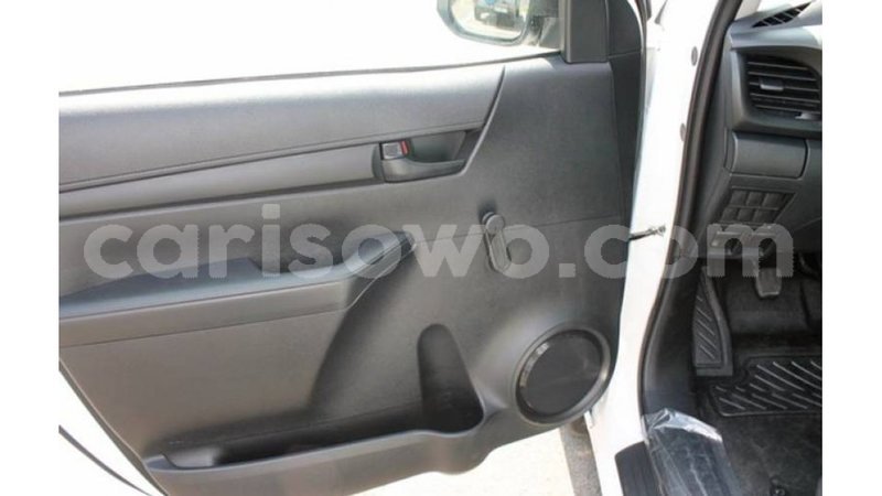 Big with watermark toyota hilux benign import dubai 7432