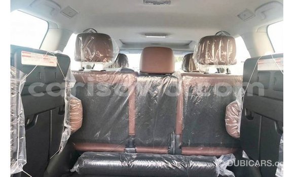 Acheter Import Voiture Toyota Land Cruiser Noir à Import - Dubai, Benin Acheter Import Voiture Toyota Land Cruiser Noir à Import - Dubai, Benin