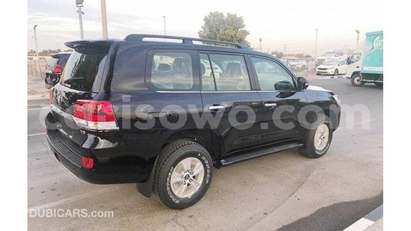 Big with watermark toyota land cruiser benign import dubai 7433