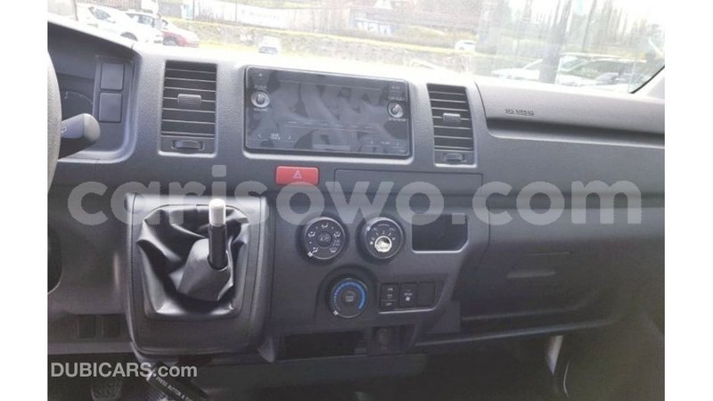 Big with watermark toyota hiace benign import dubai 7435