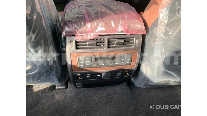 Big with watermark toyota land cruiser benin import dubai 7437