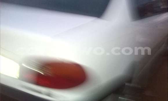 Ra Àlòkù Toyota Avensis funfun Ọkọ̀ in Abomey Calavi ni Benin Ra Àlòkù Toyota Avensis funfun Ọkọ̀ in Abomey Calavi ni Benin