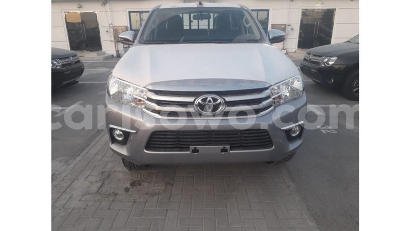 Big with watermark toyota hilux benign import dubai 7441