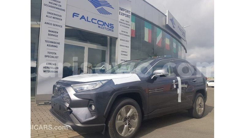 Big with watermark toyota hiace benin import dubai 7442