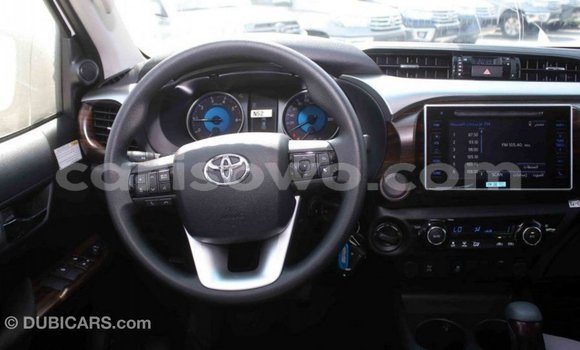 Ra Imported Toyota Hilux funfun Ọkọ̀ in Import - Dubai ni Benin Ra Imported Toyota Hilux funfun Ọkọ̀ in Import - Dubai ni Benin