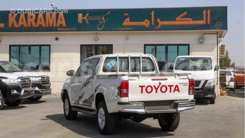 Big with watermark toyota hilux benign import dubai 7448
