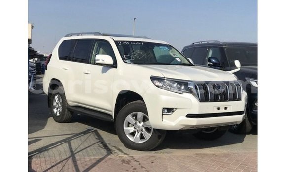 Acheter Import Voiture Toyota Prado Blanc à Import - Dubai, Benin Acheter Import Voiture Toyota Prado Blanc à Import - Dubai, Benin