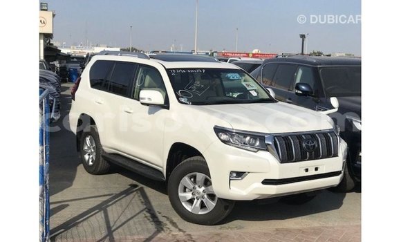 Acheter Import Voiture Toyota Prado Blanc à Import - Dubai, Benin Acheter Import Voiture Toyota Prado Blanc à Import - Dubai, Benin