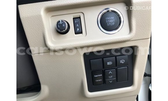 Acheter Import Voiture Toyota Prado Blanc à Import - Dubai, Benin Acheter Import Voiture Toyota Prado Blanc à Import - Dubai, Benin