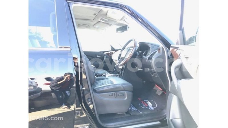 Big with watermark infiniti q benign import dubai 7455