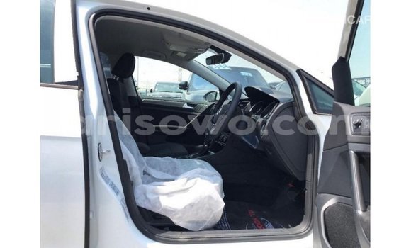 Ra Imported Volkswagen Golf funfun Ọkọ̀ in Import - Dubai ni Benin Ra Imported Volkswagen Golf funfun Ọkọ̀ in Import - Dubai ni Benin