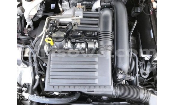 Ra Imported Volkswagen Golf funfun Ọkọ̀ in Import - Dubai ni Benin Ra Imported Volkswagen Golf funfun Ọkọ̀ in Import - Dubai ni Benin