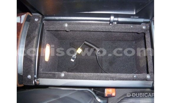 Acheter Import Voiture Mercedes-Benz 190 Blanc à Import - Dubai, Benin Acheter Import Voiture Mercedes-Benz 190 Blanc à Import - Dubai, Benin