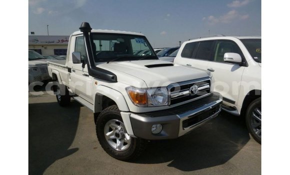 Buy Import Toyota Land Cruiser White Car in Import - Dubai in Benign Buy Import Toyota Land Cruiser White Car in Import - Dubai in Benign