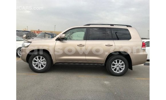 Buy Import Toyota Land Cruiser Other Car in Import - Dubai in Benign Buy Import Toyota Land Cruiser Other Car in Import - Dubai in Benign