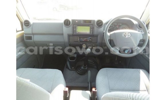 Buy Import Toyota Land Cruiser Beige Car in Import - Dubai in Benign Buy Import Toyota Land Cruiser Beige Car in Import - Dubai in Benign