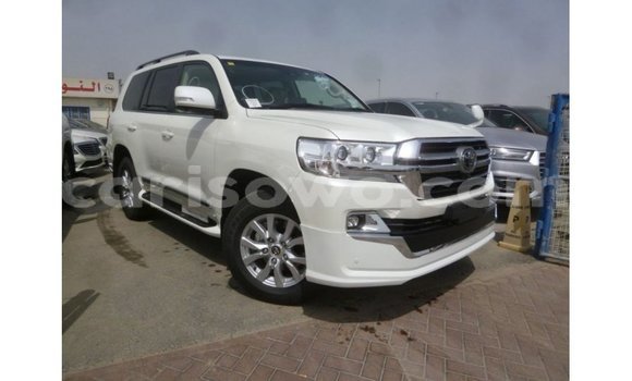 Buy Import Toyota Land Cruiser White Car in Import - Dubai in Benign Buy Import Toyota Land Cruiser White Car in Import - Dubai in Benign