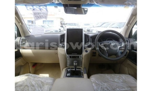 Buy Import Toyota Land Cruiser White Car in Import - Dubai in Benign Buy Import Toyota Land Cruiser White Car in Import - Dubai in Benign