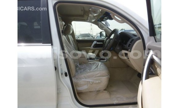 Buy Import Toyota Land Cruiser White Car in Import - Dubai in Benign Buy Import Toyota Land Cruiser White Car in Import - Dubai in Benign
