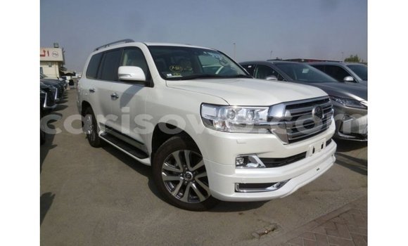 Sayi Imported Toyota Land Cruiser White Mota in Import - Dubai a Benin Sayi Imported Toyota Land Cruiser White Mota in Import - Dubai a Benin
