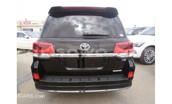 Acheter Import Voiture Toyota Land Cruiser Noir à Import - Dubai, Benin Acheter Import Voiture Toyota Land Cruiser Noir à Import - Dubai, Benin
