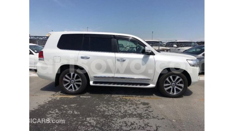 Big with watermark toyota land cruiser benin import dubai 7477