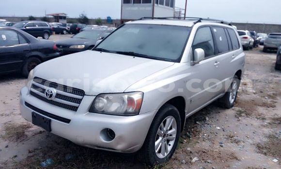 Sayi Na hannu Toyota Highlander White Mota in Cotonou a Benin Sayi Na hannu Toyota Highlander White Mota in Cotonou a Benin