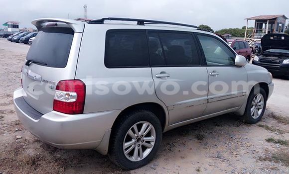 Sayi Na hannu Toyota Highlander White Mota in Cotonou a Benin Sayi Na hannu Toyota Highlander White Mota in Cotonou a Benin