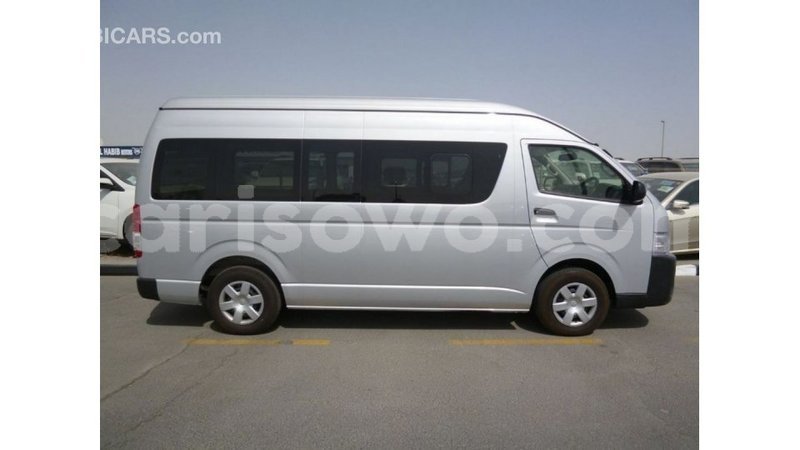 Big with watermark toyota hiace benign import dubai 7482