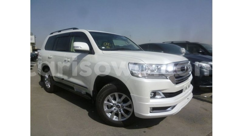 Big with watermark toyota land cruiser benign import dubai 7488
