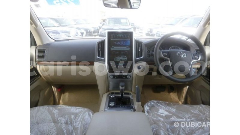 Big with watermark toyota land cruiser benign import dubai 7488