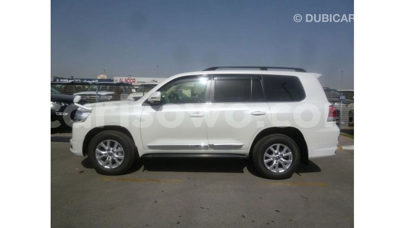 Big with watermark toyota land cruiser benign import dubai 7488