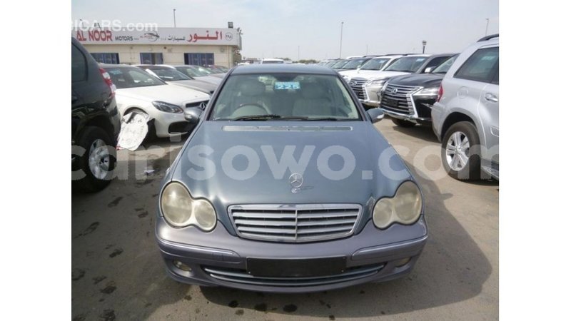 Big with watermark mercedes benz 190 benign import dubai 7493