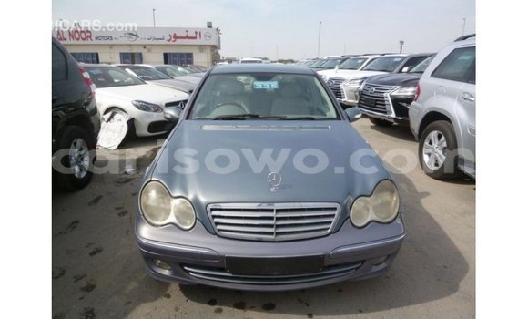 Ra Imported Mercedes-Benz 190 Blue Ọkọ̀ in Import - Dubai ni Benin Ra Imported Mercedes-Benz 190 Blue Ọkọ̀ in Import - Dubai ni Benin