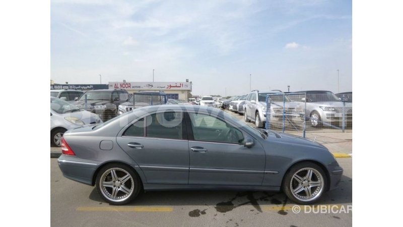 Big with watermark mercedes benz 190 benign import dubai 7493