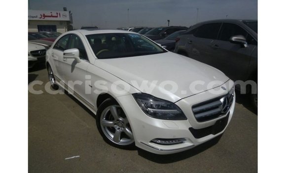 Buy Import Mercedes-Benz 190 White Car in Import - Dubai in Benign Buy Import Mercedes-Benz 190 White Car in Import - Dubai in Benign