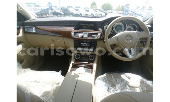 Buy Import Mercedes-Benz 190 White Car in Import - Dubai in Benign Buy Import Mercedes-Benz 190 White Car in Import - Dubai in Benign