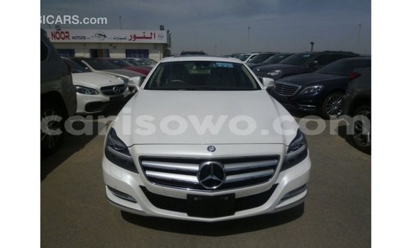 Buy Import Mercedes-Benz 190 White Car in Import - Dubai in Benign Buy Import Mercedes-Benz 190 White Car in Import - Dubai in Benign