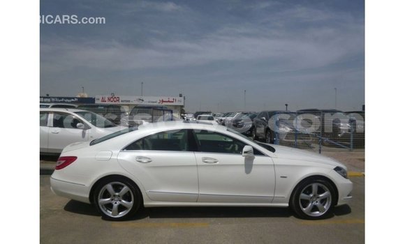 Buy Import Mercedes-Benz 190 White Car in Import - Dubai in Benign Buy Import Mercedes-Benz 190 White Car in Import - Dubai in Benign