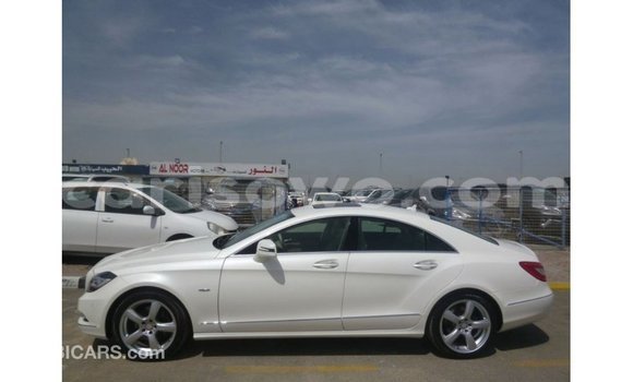 Buy Import Mercedes-Benz 190 White Car in Import - Dubai in Benign Buy Import Mercedes-Benz 190 White Car in Import - Dubai in Benign